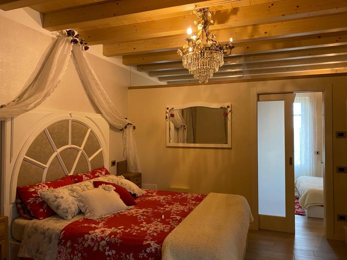 Roseto Holidays Azzurro Couette-café Cavalcaselle