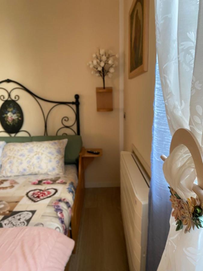 Roseto Holidays Azzurro Couette-café